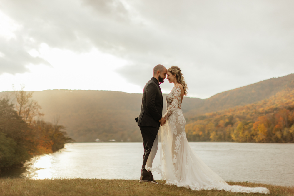 Best Places to Elope in Chattanooga, TN - TN River Gorge
