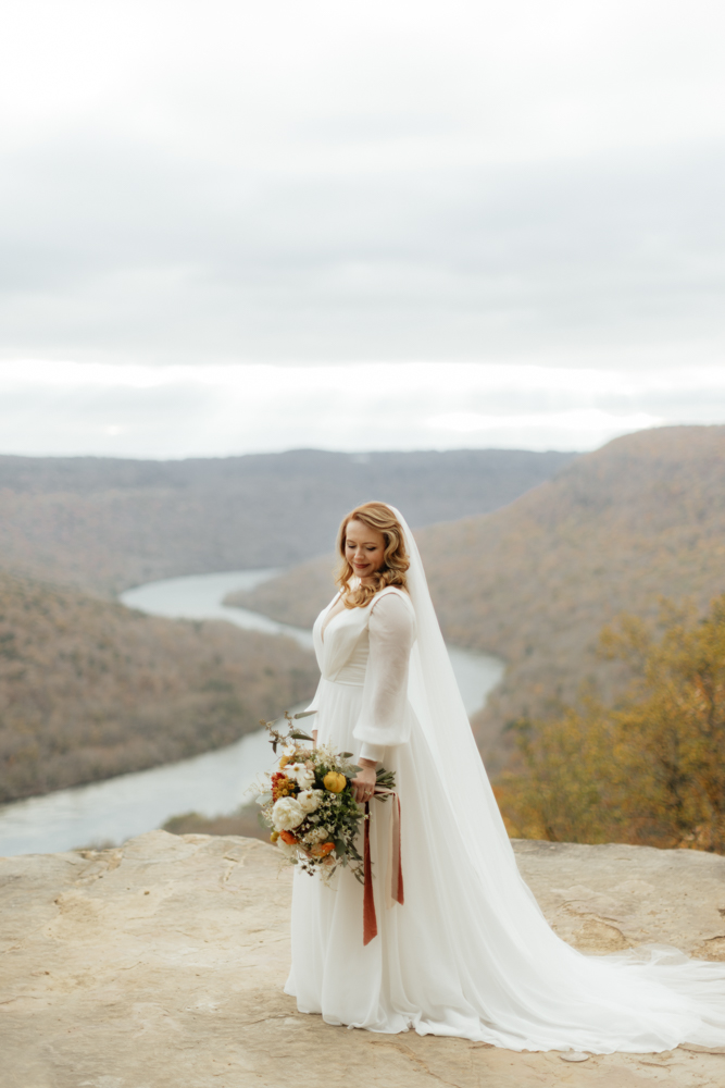 Best Time for Fall Leaves in Tennessee - Snooper's Rock