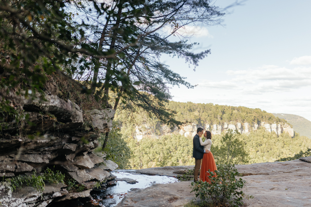 Small Mountain Wedding - Chattanooga - Walden Peak Farm